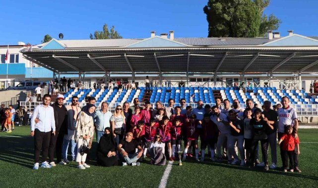 Oltu 25 Mart Spor Erzurum şampiyonu