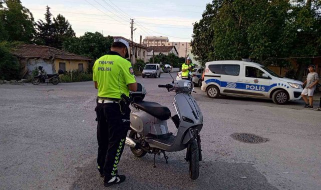 Otomobil ile motosiklet çarpıştı: 2 yaralı