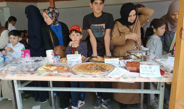 Özalp'te yöresel yemekler görücüye çıktı