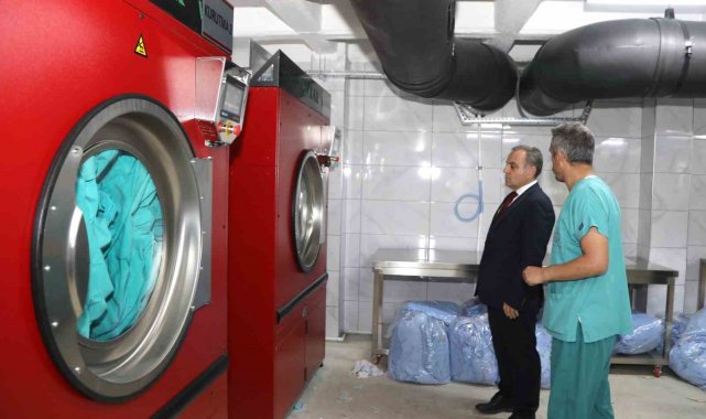 Rektör Prof. Dr. Altun, Tıp Fakültesi Hastaneleri Çamaşırhane Tesisi'ni İnceledi
