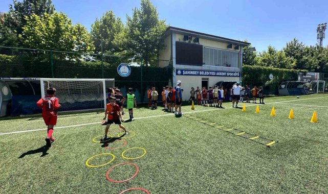 Şahinbey Belediyesi yaz spor okulları başladı
