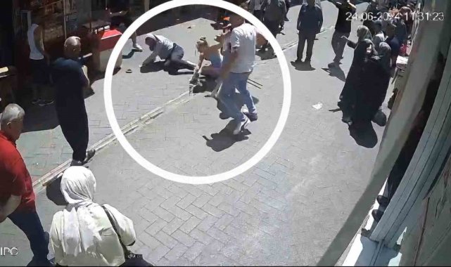 Samsun'un en işlek caddesindeki kavga kamerada