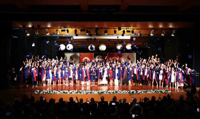SANKO Üniversitesi'nde mezuniyet coşkusu