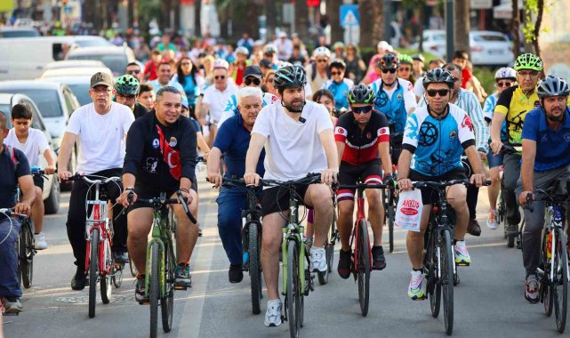 Tarsus'ta 'temiz bir çevre için' pedal çevirdiler