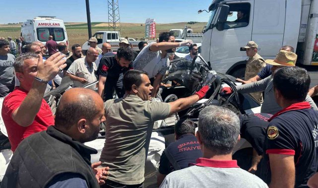 Tırın altına giren otomobilin sürücüsü hayatını kaybetti