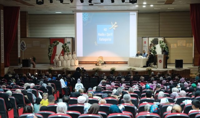 Üç ayrı kategoride ezbere Hadis-İ Şerif Metin ve Mana Okuma Yarışması düzenlendi