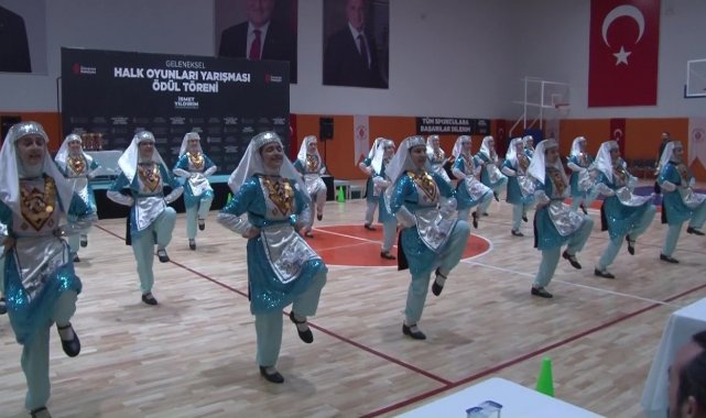 Ümraniye'de Geleneksek Halk Oyunları Yarışması'nda ödüller sahiplerini buldu