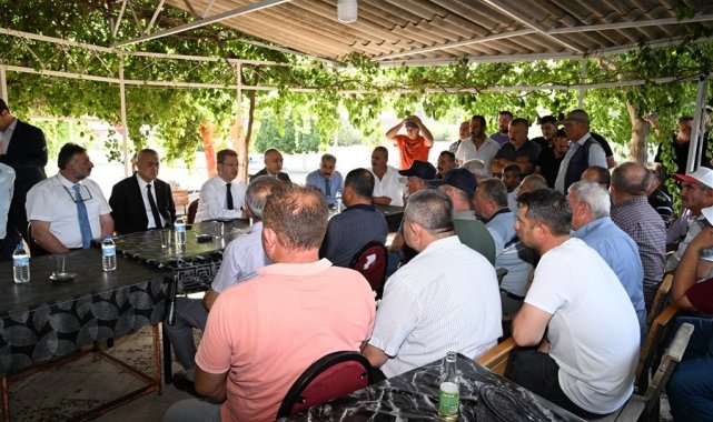 Vali Ünlü dolu zararına maruz kalan çiftçileri dinledi