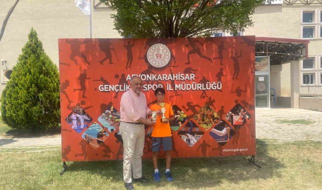 12 Yaş Tenis Yaz Kupası Afyonkarahisar'da tamamlandı