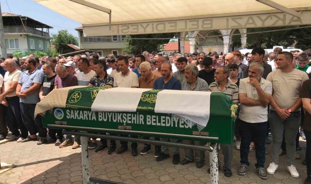 17 yaşındaki kaza kurbanı genç son yolculuğuna uğurlandı