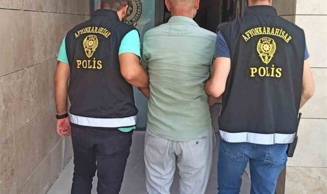Afyonkarahisar'da cebir, tehdit veya hile kullanarak kişiyi hürriyetinden yoksun kılma suçundan aranan şahıs yakalandı