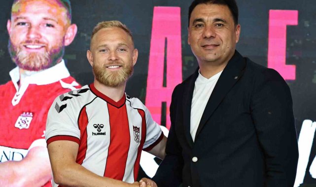 Alex Pritchard, Sivasspor'a imzayı attı