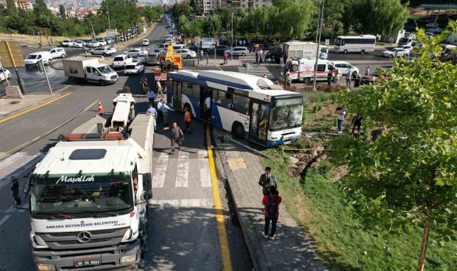 Ankara'daki otobüs kazasının tanığı o anları anlattı: "Şoför, araçlara çarpmamak için ani frenle manevra yaptı"