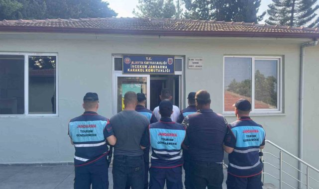 Antalya'da 18 farklı noktadan 56 akü çalan şüpheliler yakalandı