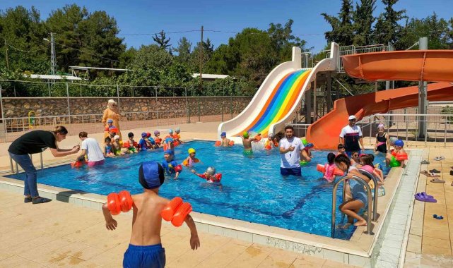 Aquapark kapılarını çocuklara açtı