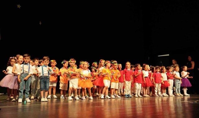 Ataşehir'in minikleri mezun oldu