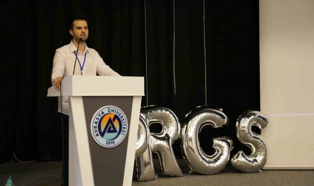 Avrasya Üniversitesi'nde Protetik Restorasyonlarda Güncel Yaklaşımlar Sempozyumu gerçekleşti