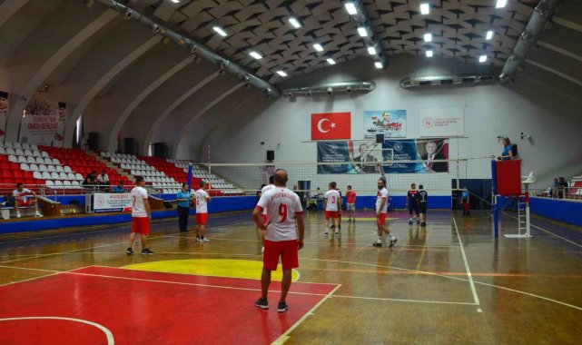 Aydın'da 15 Temmuz Voleybol Turnuvası başladı