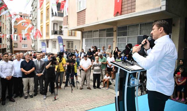 Bahçelievler Yunus Emre Camii, yeni ismiyle ibadete açıldı