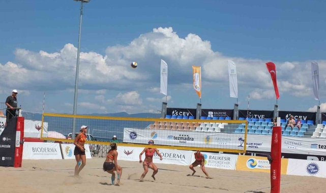 Balıkesir'de Plaj Voleybolu başladı