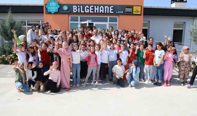 Başkan Altay Ladik'te yapımında sona gelinen düğün salonunu inceledi, Bilgehane öğrencileriyle buluştu