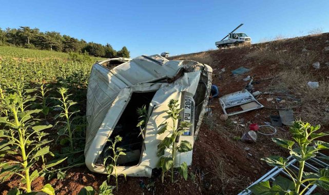 Bilecik'te şarampole uçan araç içinde bulunan 3 kişi yaralandı