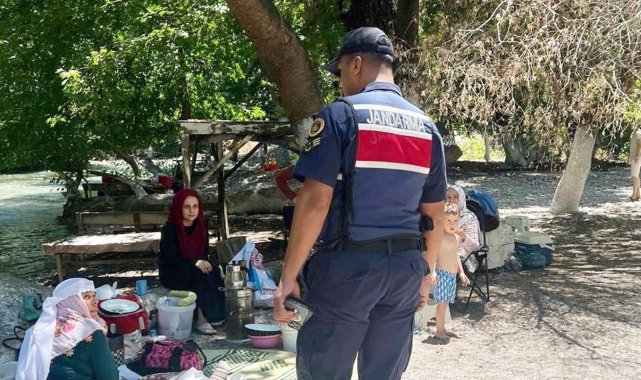Bozdoğan'da jandarma ekipleri vatandaşları uyardı