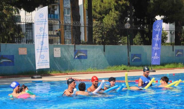 Çerçioğlu'ndan otizmli çocuklara özel yüzme kursları