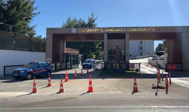 Çeşitli suçlardan aranan 13 firariyi jandarma yakaladı