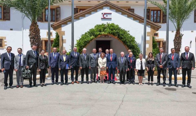 CHP lideri Özel, KKTC Cumhurbaşkanı Tatar tarafından kabul edildi