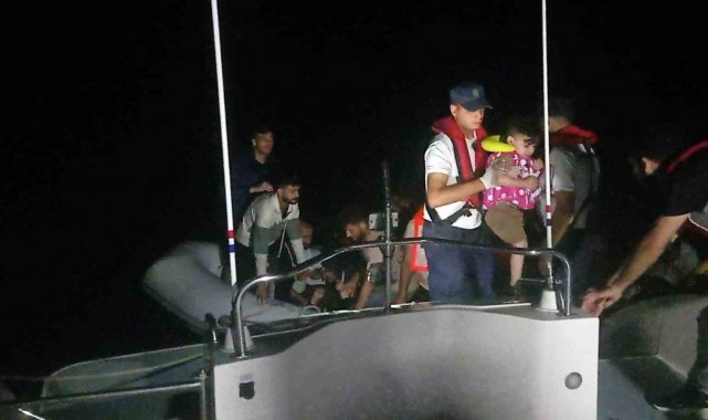 Datça'da 35 düzensiz göçmen kurtarıldı