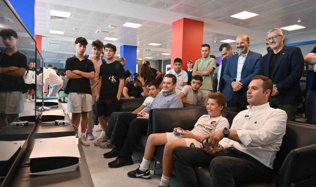 Dijital Gençlik Merkezinde 'Yaza Merhaba Şenlikleri' düzenlendi