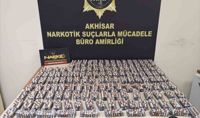 Durdurulan araçtan uyuşturucu hap ele geçirildi