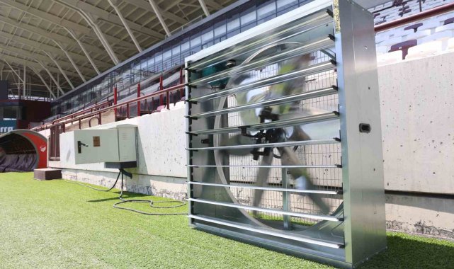Elazığ Atatürk Stadyumu'nda bölgede bir ilk