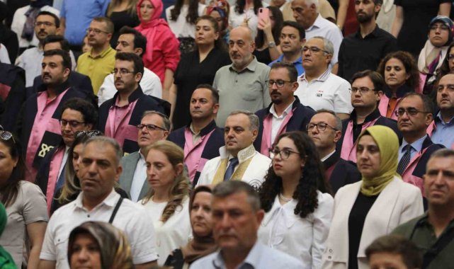 ERÜ Mühendislik Fakültesi dönem mezunlarını verdi