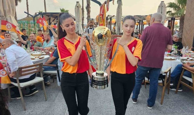 Galatasaray Taraftar Derneği'den şampiyonluk kutlaması