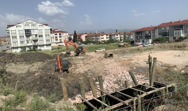 Gediz Hafızlık Erkek Kur'an Kursu inşaatı vatandaşların yardımını bekliyor