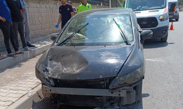Gölbaşı'nda iki otomobil çarpıştı: 2 Yaralı