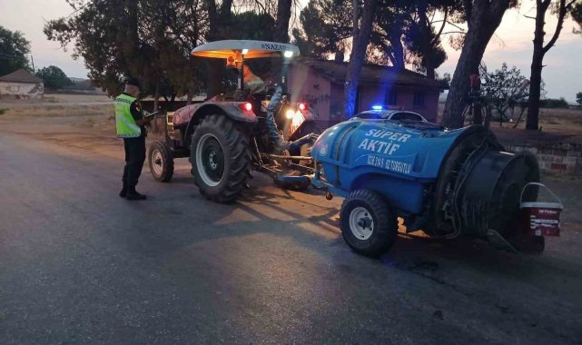 Jandarmanın trafik uygulamasında aranan 13 şahıs yakalandı