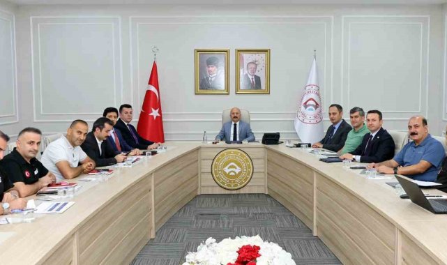 Kalıcı deprem konutlarındaki çalışmalar değerlendirildi