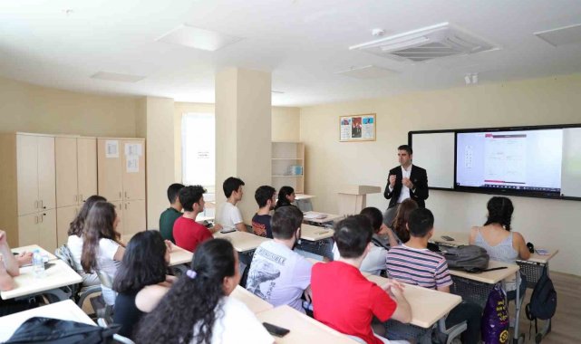Kartal Akademi öğrencileri başarıdan başarıya koşuyor