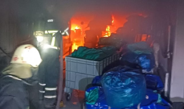 Kuru temizleme dükkanında çıkan yangın iş yerini küle çevirdi