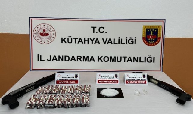 Kütahya'da apart otelde uyuşturucu ve silah ele geçirildi: 3 şüpheli tutuklandı