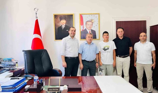 LGS İl Birincisi Ahmet Eymen Koç, Kaymakam Öztürk'ü ziyaret etti