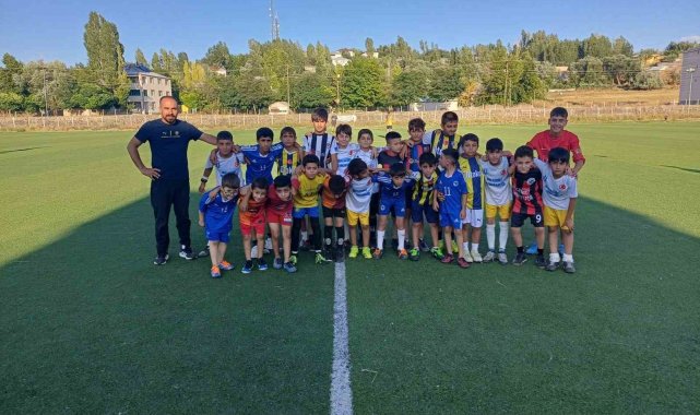 Malazgirt'te futbol akademisine büyük ilgi