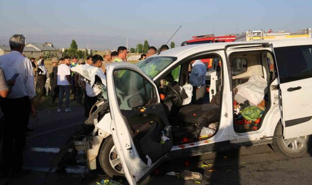 Muş'ta feci kaza: 1 ölü, 1 yaralı