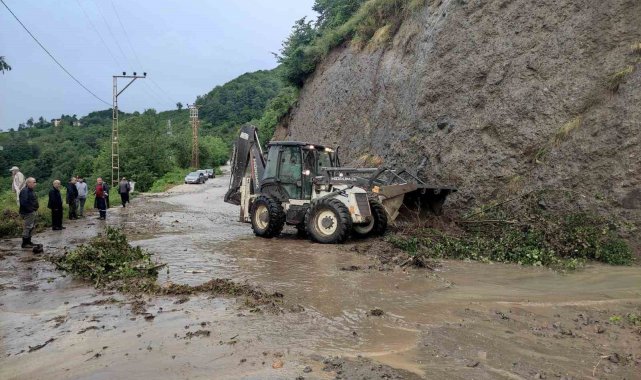 Ordu'da iki ilçeyi sel vurdu: Evler sular altında kaldı, tarım arazileri zarar gördü