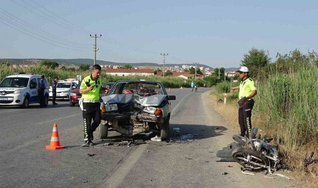 Otomobil ile motosiklet çarpıştı: 2 yaralı