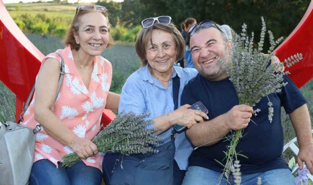 Özel çocuklar ve aileleri İzmit'in lavanta bahçesinde buluştu