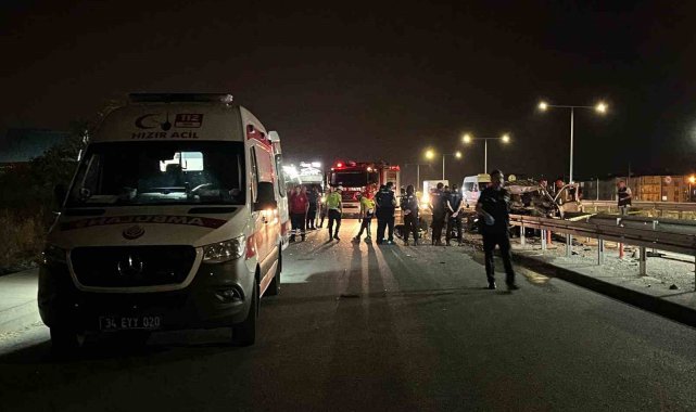 Silivri'de hafif ticari araç bariyere çarptı: 1 ölü, 1 yaralı